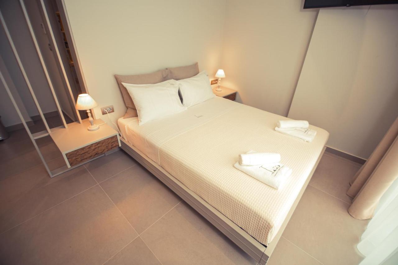 Io Luxury Pool & Hot Tub Suites Preveza Exterior foto