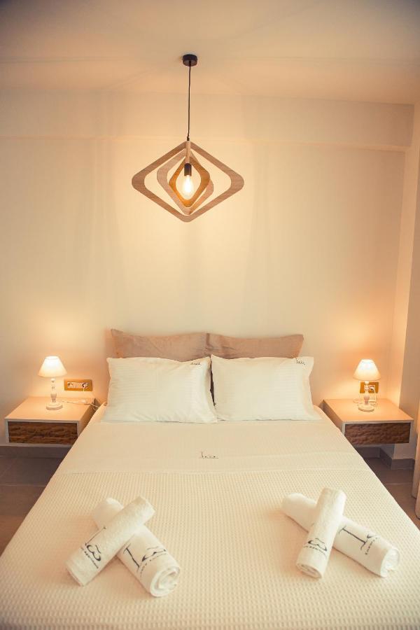 Io Luxury Pool & Hot Tub Suites Preveza Exterior foto