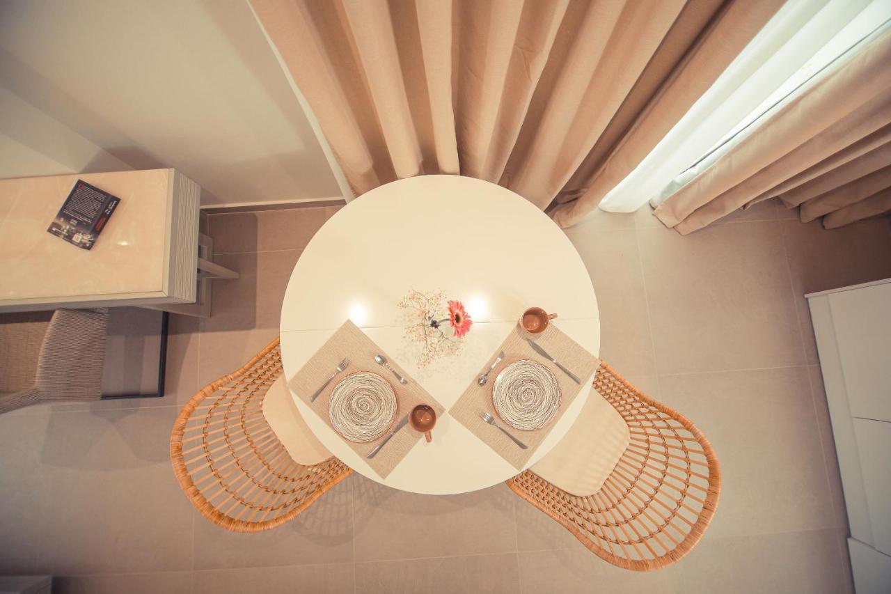 Io Luxury Pool & Hot Tub Suites Preveza Exterior foto
