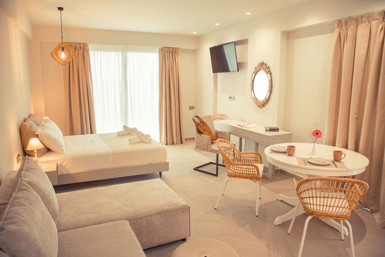 Io Luxury Pool & Hot Tub Suites Preveza Exterior foto