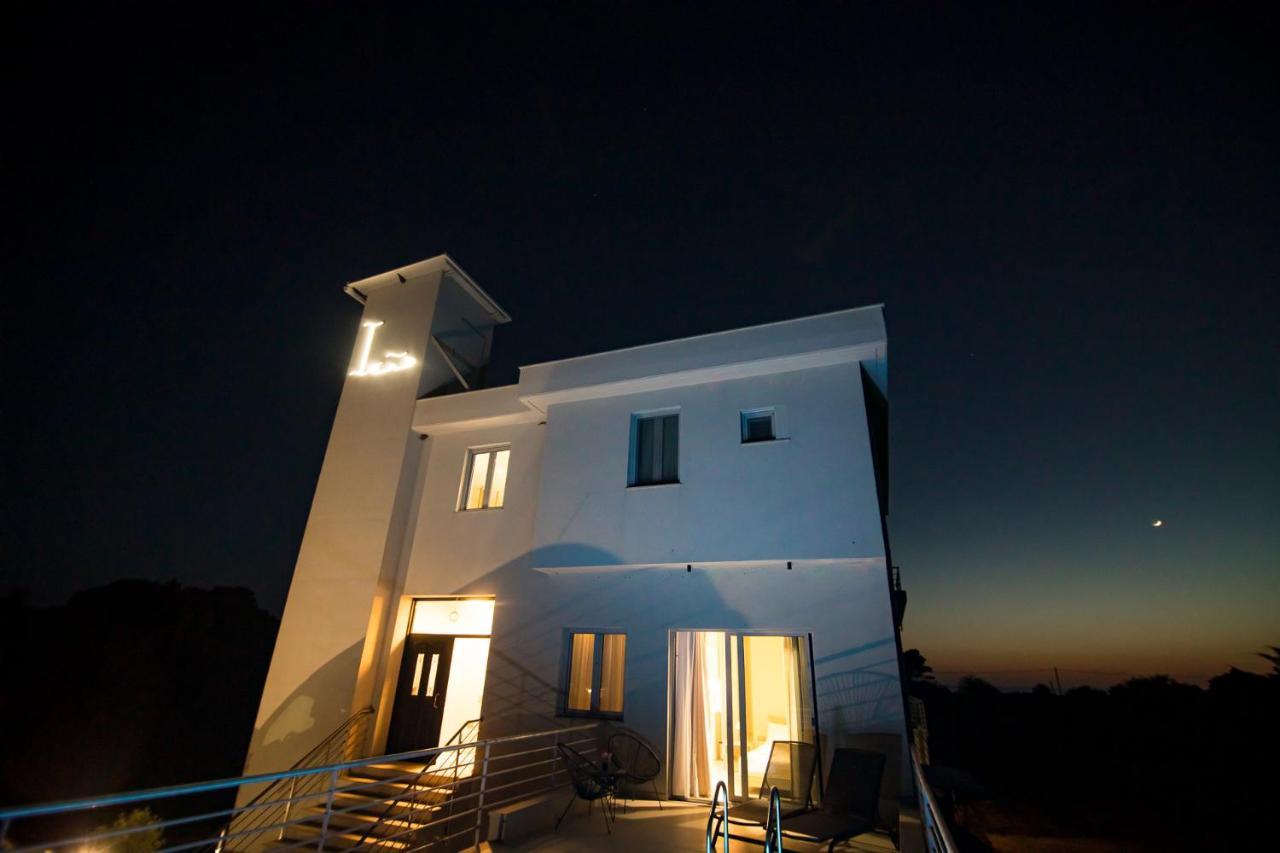 Io Luxury Pool & Hot Tub Suites Preveza Exterior foto