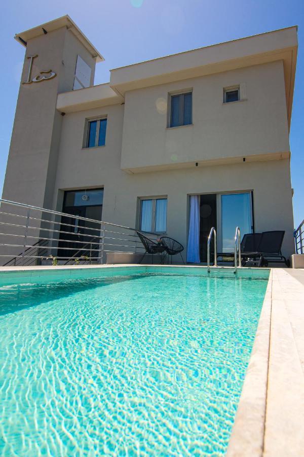 Io Luxury Pool & Hot Tub Suites Preveza Exterior foto
