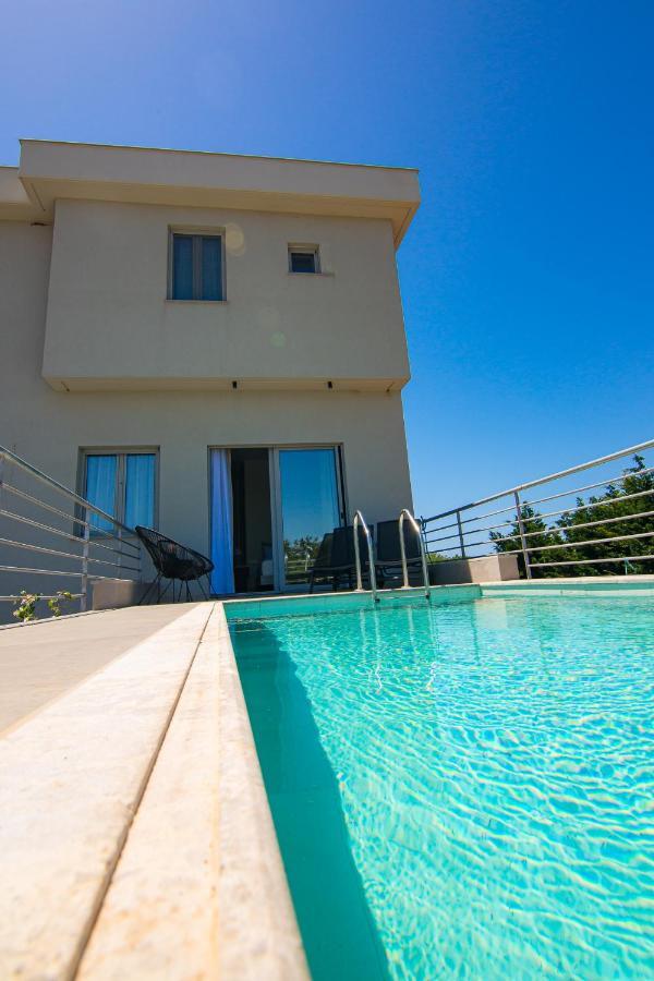 Io Luxury Pool & Hot Tub Suites Preveza Exterior foto
