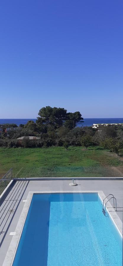 Io Luxury Pool & Hot Tub Suites Preveza Exterior foto
